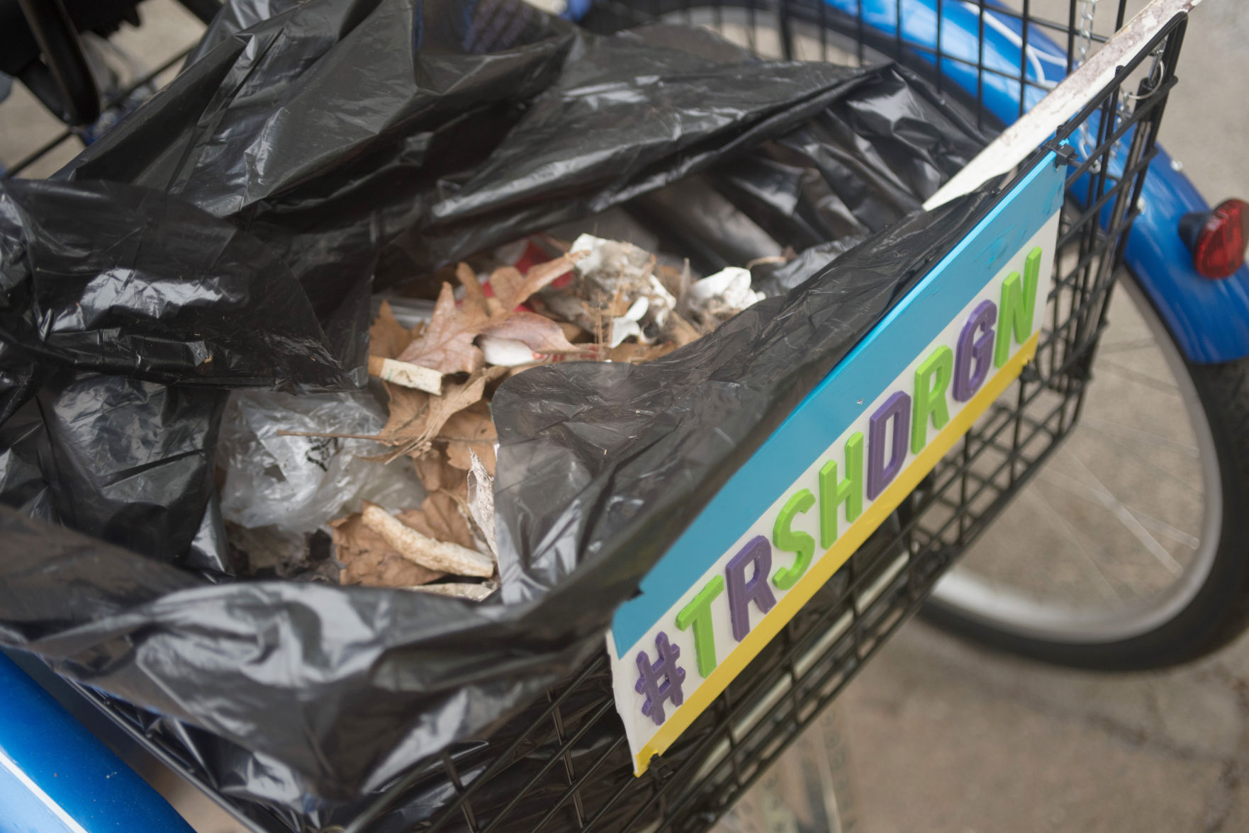 Trash Dragon-1951.jpg